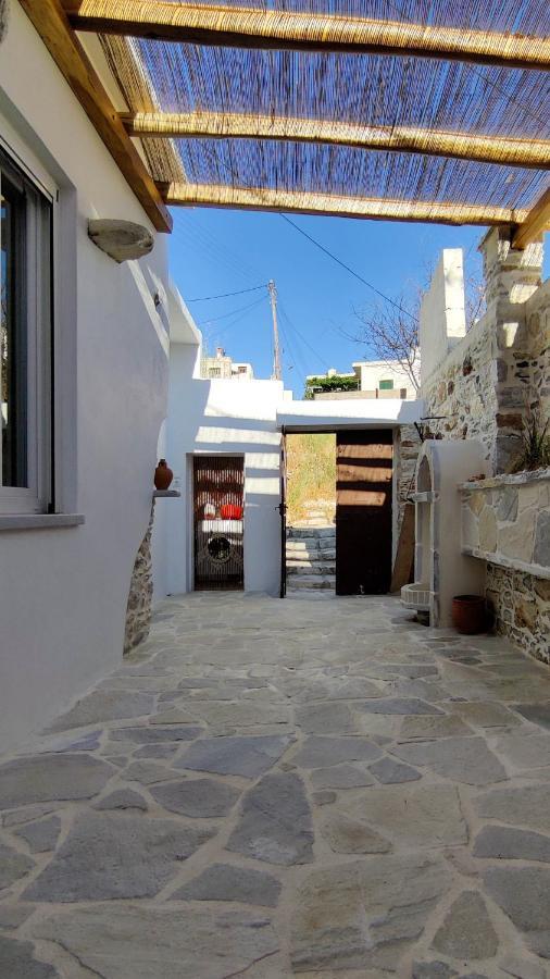 Laina Traditional Guest House Apérathos 외부 사진